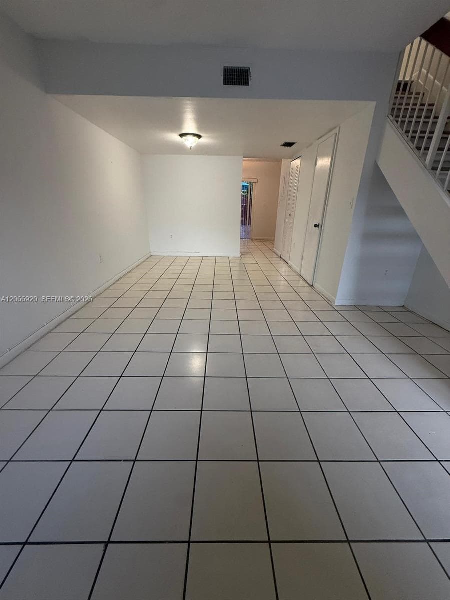 560 NW 82nd Pl # 305, Miami, FL 33126 — zdjęcie 4
