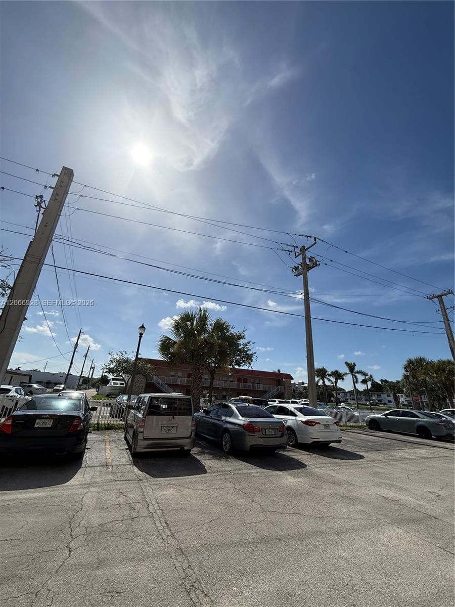 2025 NE 164th St # 707, North Miami Beach, FL 33162 — zdjęcie 2