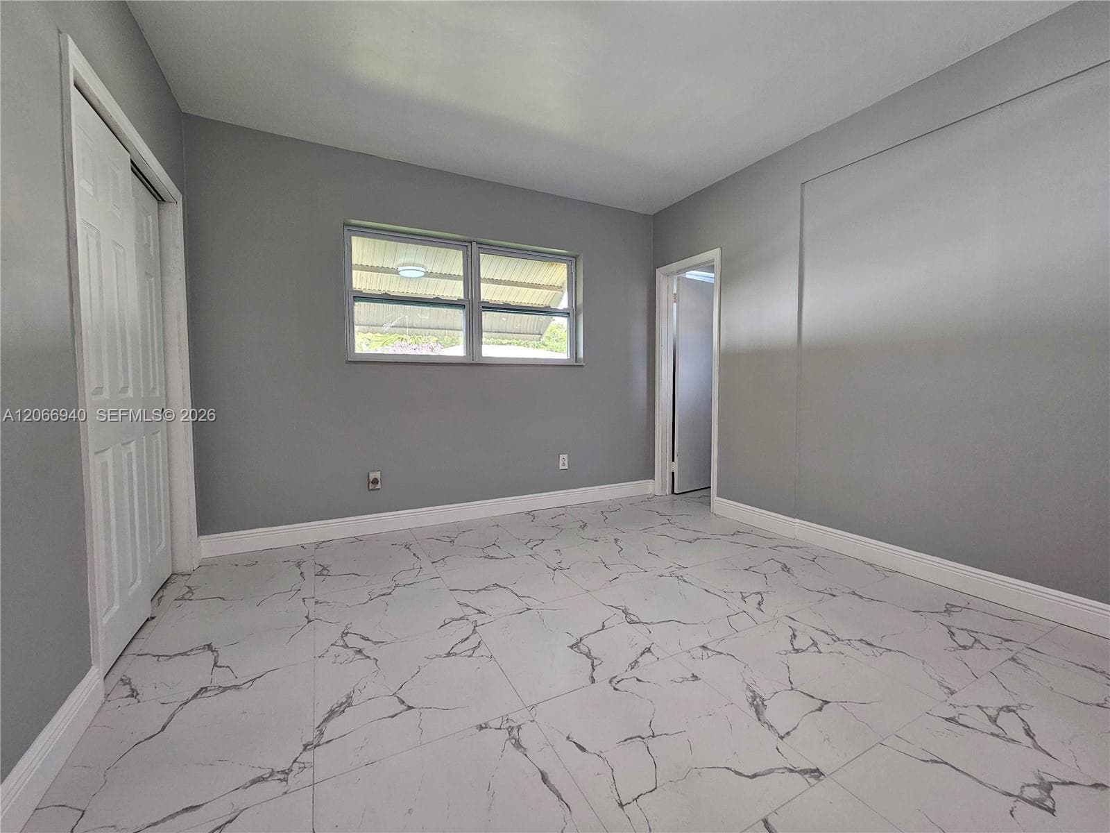 1929 NE 176th St, North Miami Beach, FL 33162 — zdjęcie 5