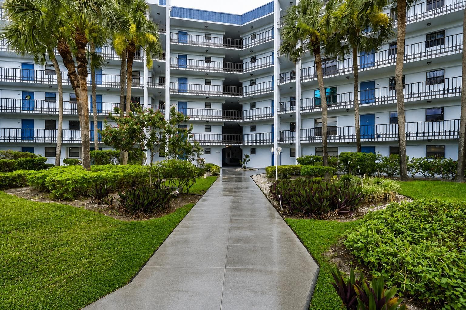 4640 Lucerne Lakes Boulevard W # 404, Lake Worth, FL 33467