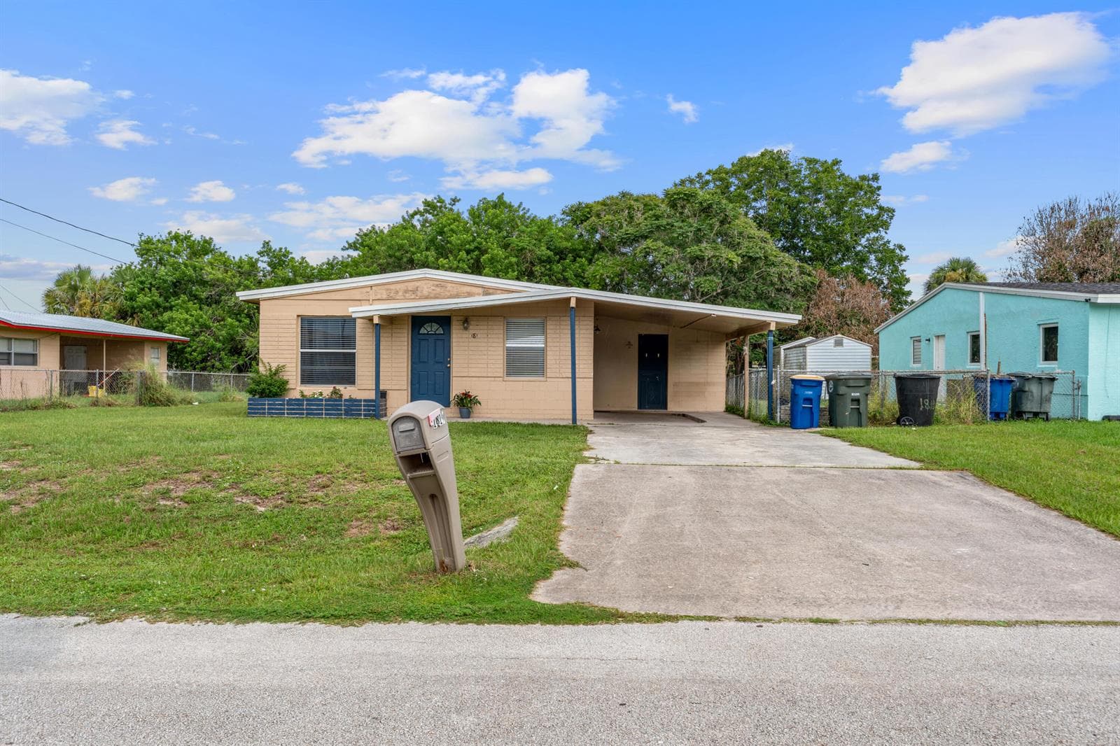 1810 N 16th Court, Fort Pierce, FL 34950