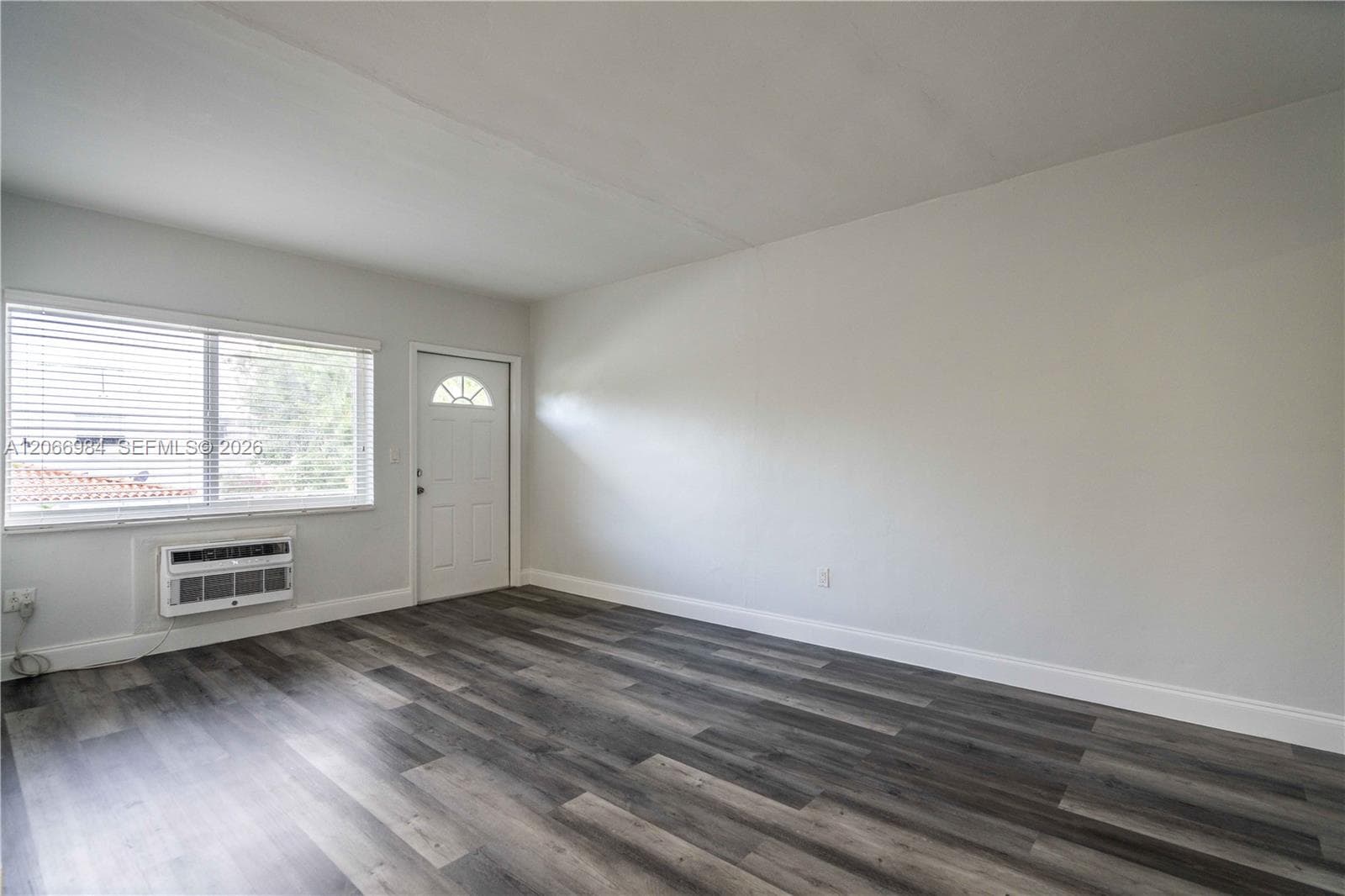 7911 Abbott Ave # 7, Miami Beach, FL 33141 — zdjęcie 2