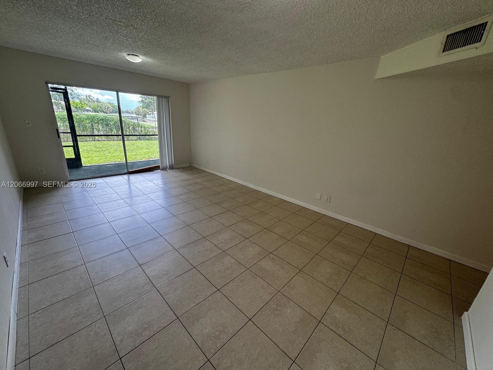 8020 Fairview Dr # 107, Tamarac, FL 33321 — zdjęcie 3