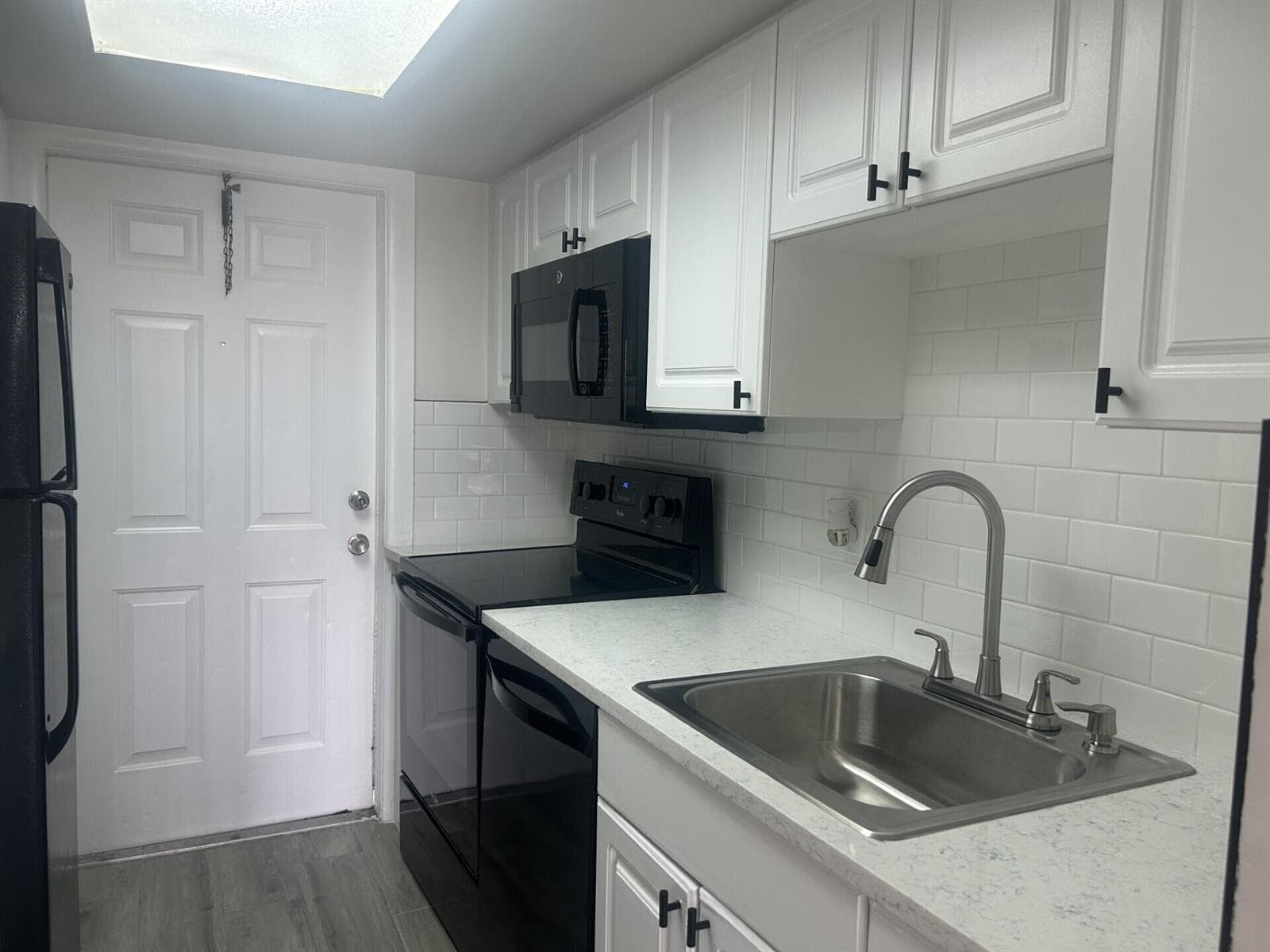 1500 Crescent Circle # B211, Lake Park, FL 33403 — zdjęcie 3