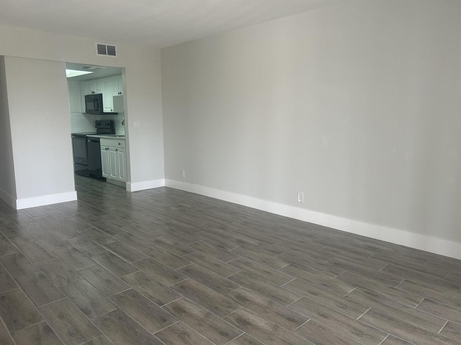 1500 Crescent Circle # B211, Lake Park, FL 33403 — zdjęcie 4
