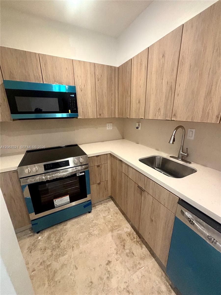 2666 Tigertail Ave # 114, Miami, FL 33133 — zdjęcie 3
