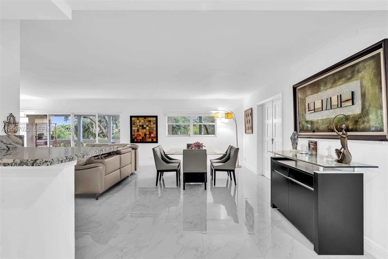 800 NE 195th St # 220, Miami, FL 33179 — zdjęcie 4