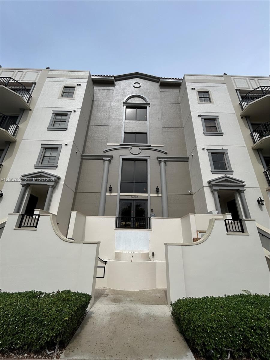1650 Galiano St # 307, Coral Gables, FL 33134 — zdjęcie 5