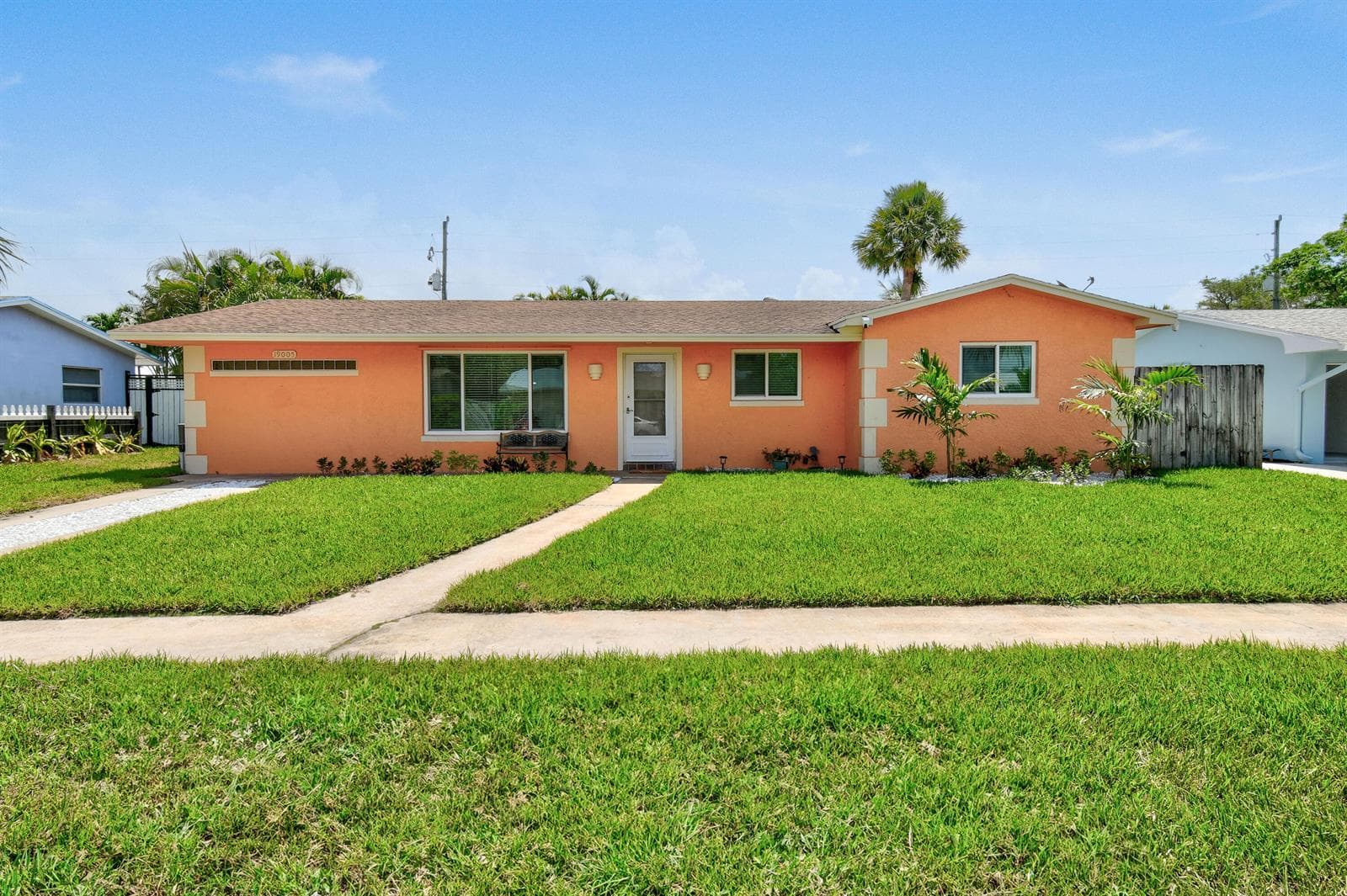 19005 SE SOUTHGATE Drive, Jupiter, FL 33469 — zdjęcie 2