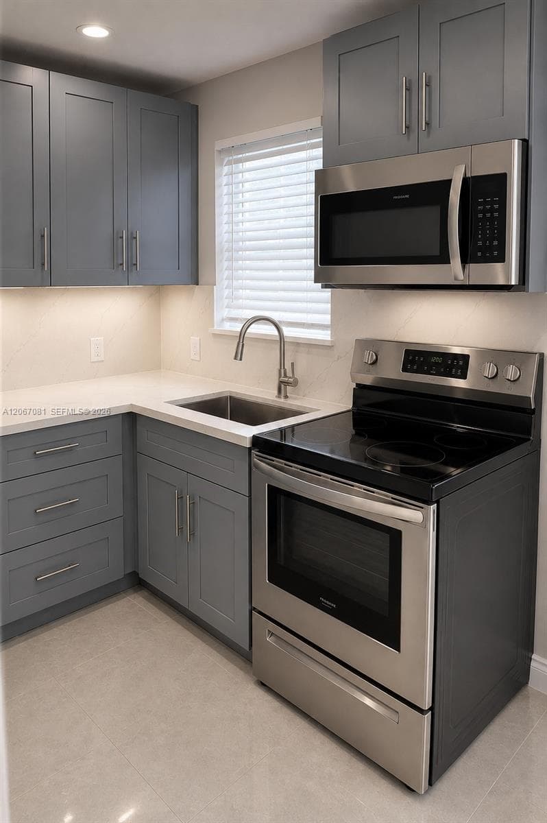 2358 NW 58th St, Miami, FL 33142 — zdjęcie 3