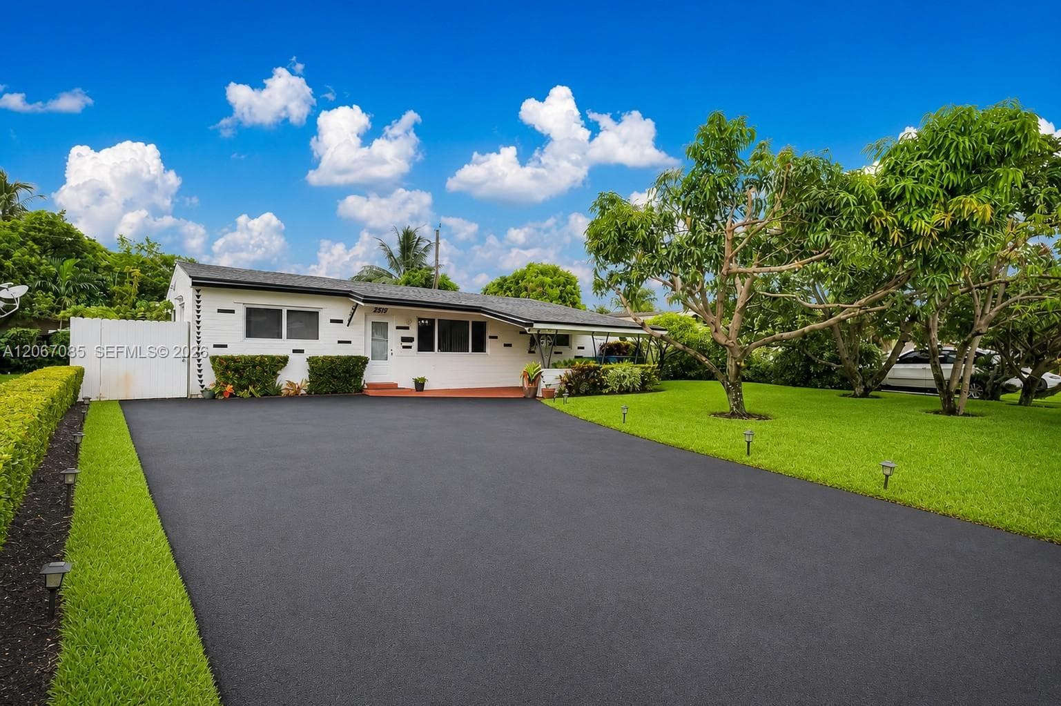 7561 Meridian St, Miramar, FL 33023 — zdjęcie 2