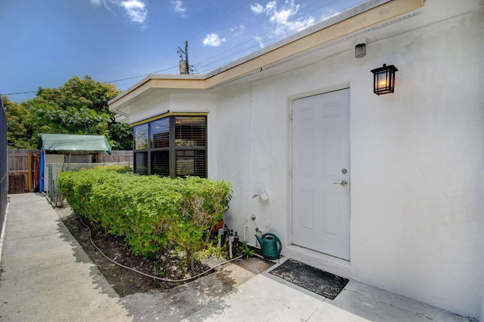 1316 DATE PALM Drive # Rear, Lantana, FL 33462