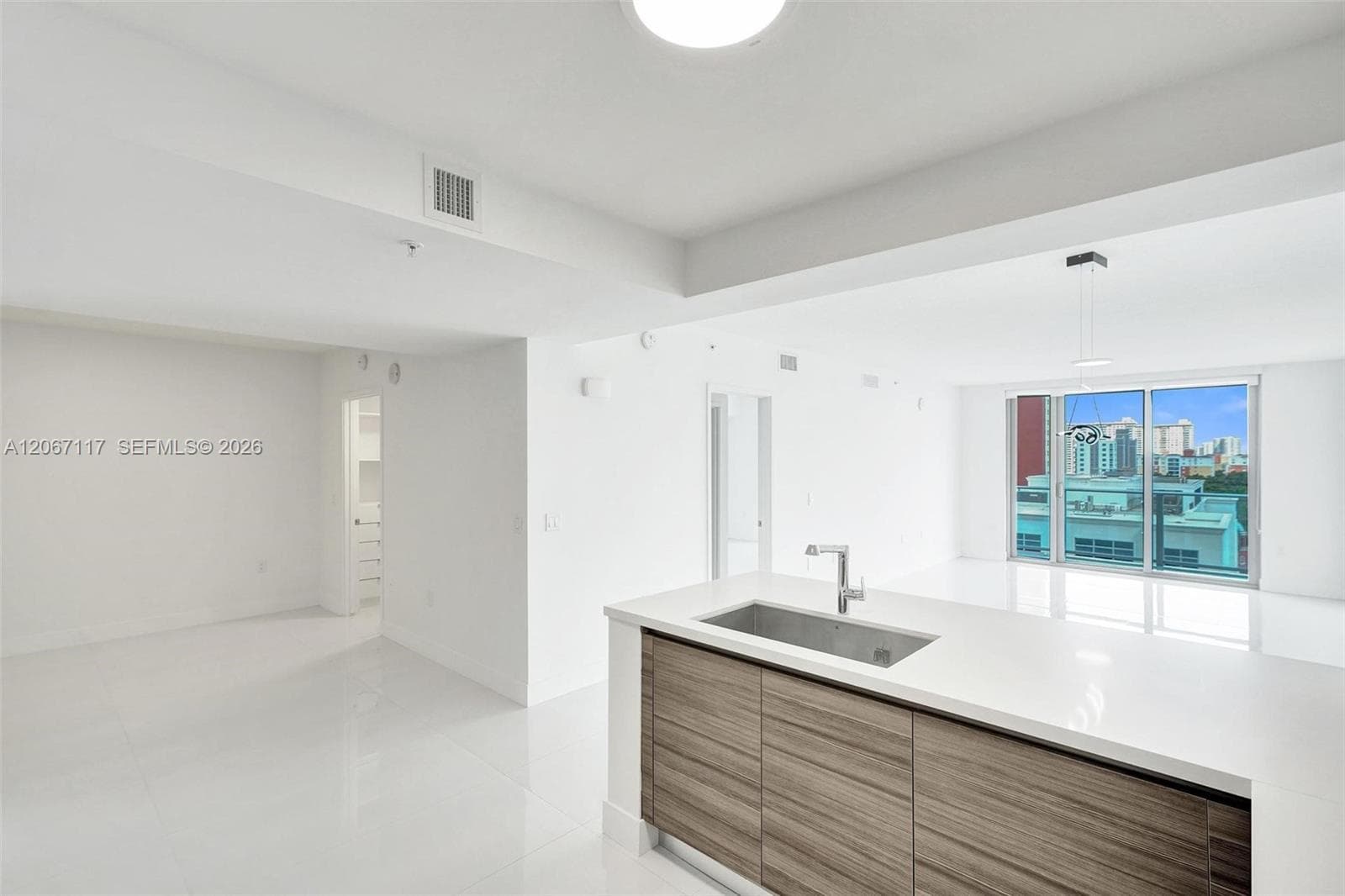 330 Sunny Isles Blvd # 5-805, Sunny Isles Beach, FL 33160 — zdjęcie 2