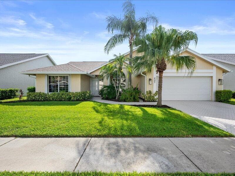 237 W MOCCASIN Trail W, Jupiter, FL 33458 — zdjęcie 2