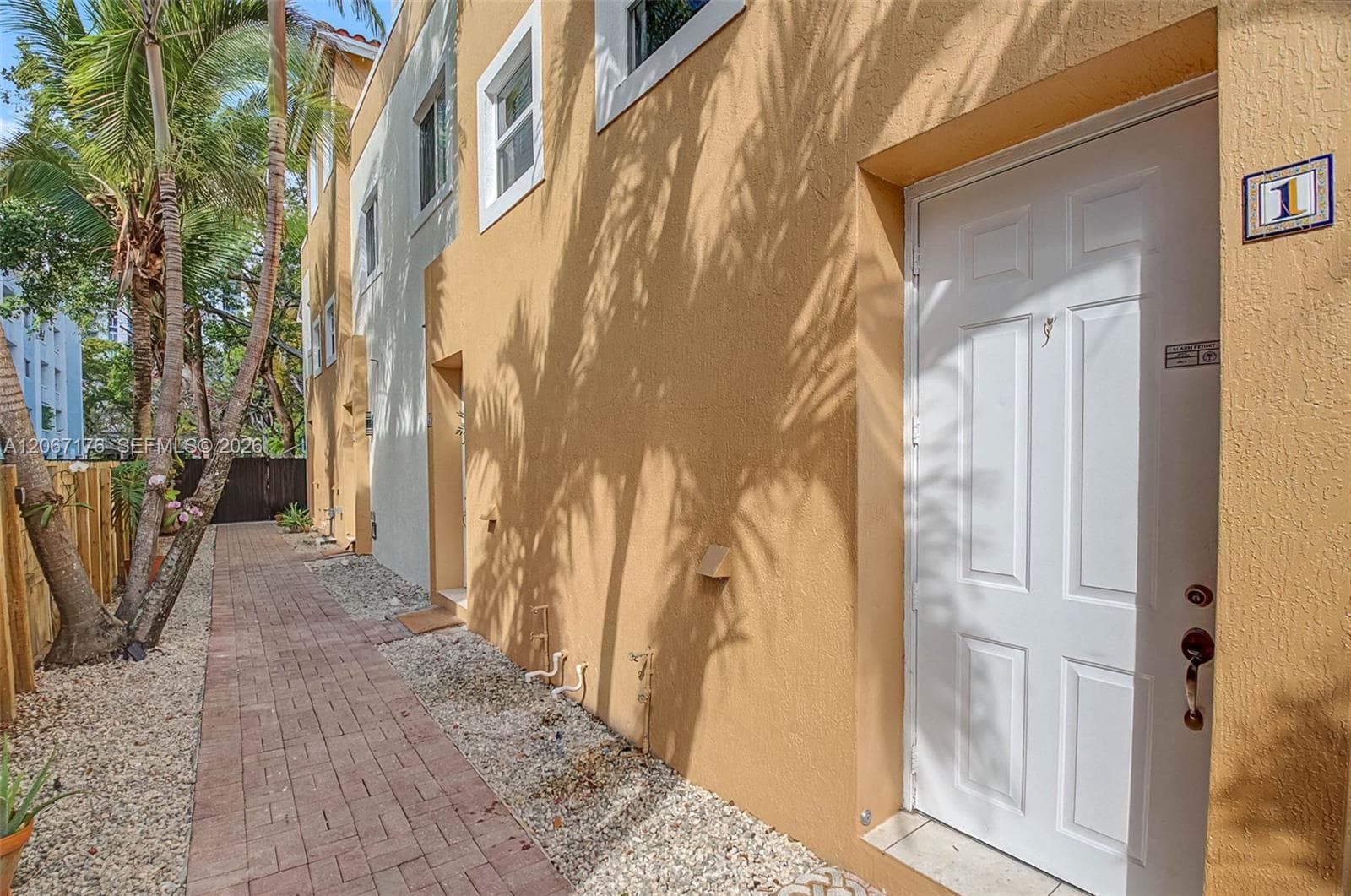 2945 Coconut Ave # 1, Miami, FL 33133 — zdjęcie 2