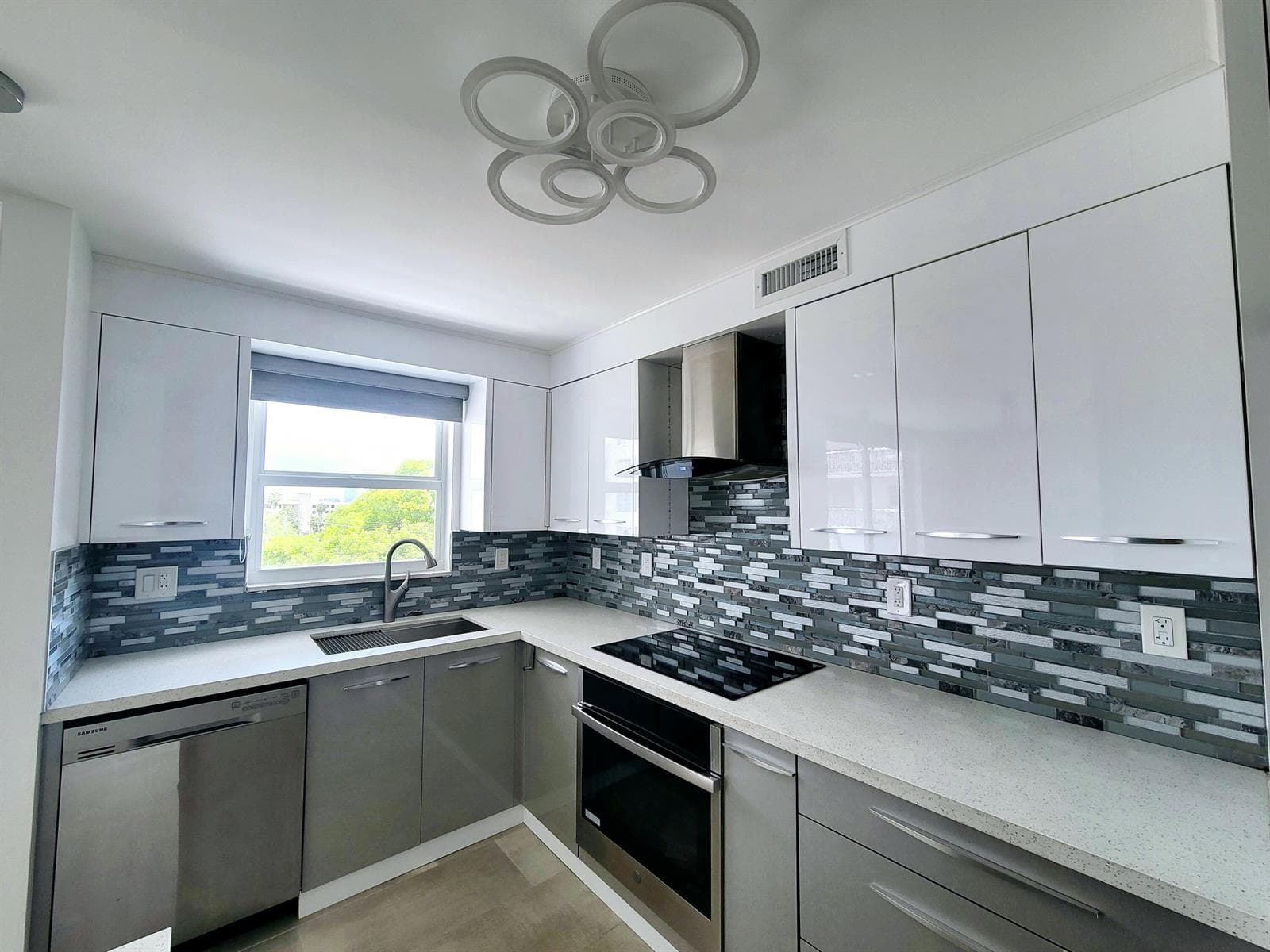 137 GOLDEN ISLES Drive # 414, Hallandale Beach, FL 33009 — zdjęcie 4
