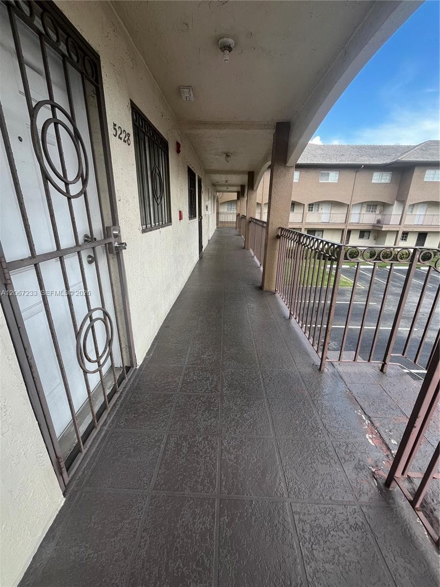 8851 NW 119 ST # 5222, Hialeah Gardens, FL 33018
