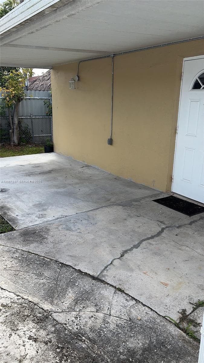 170 E 46th St # 2, Hialeah, FL 33013 — zdjęcie 2