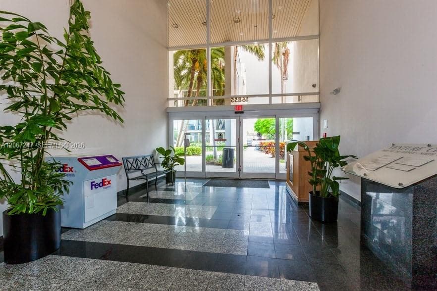 16853 NE 2nd Ave # S200, North Miami Beach, FL 33162 — zdjęcie 2