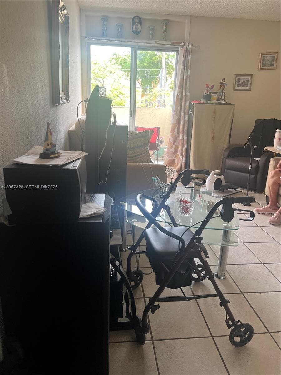 801 NW 47th Ave # 216W, Miami, FL 33126 — zdjęcie 5