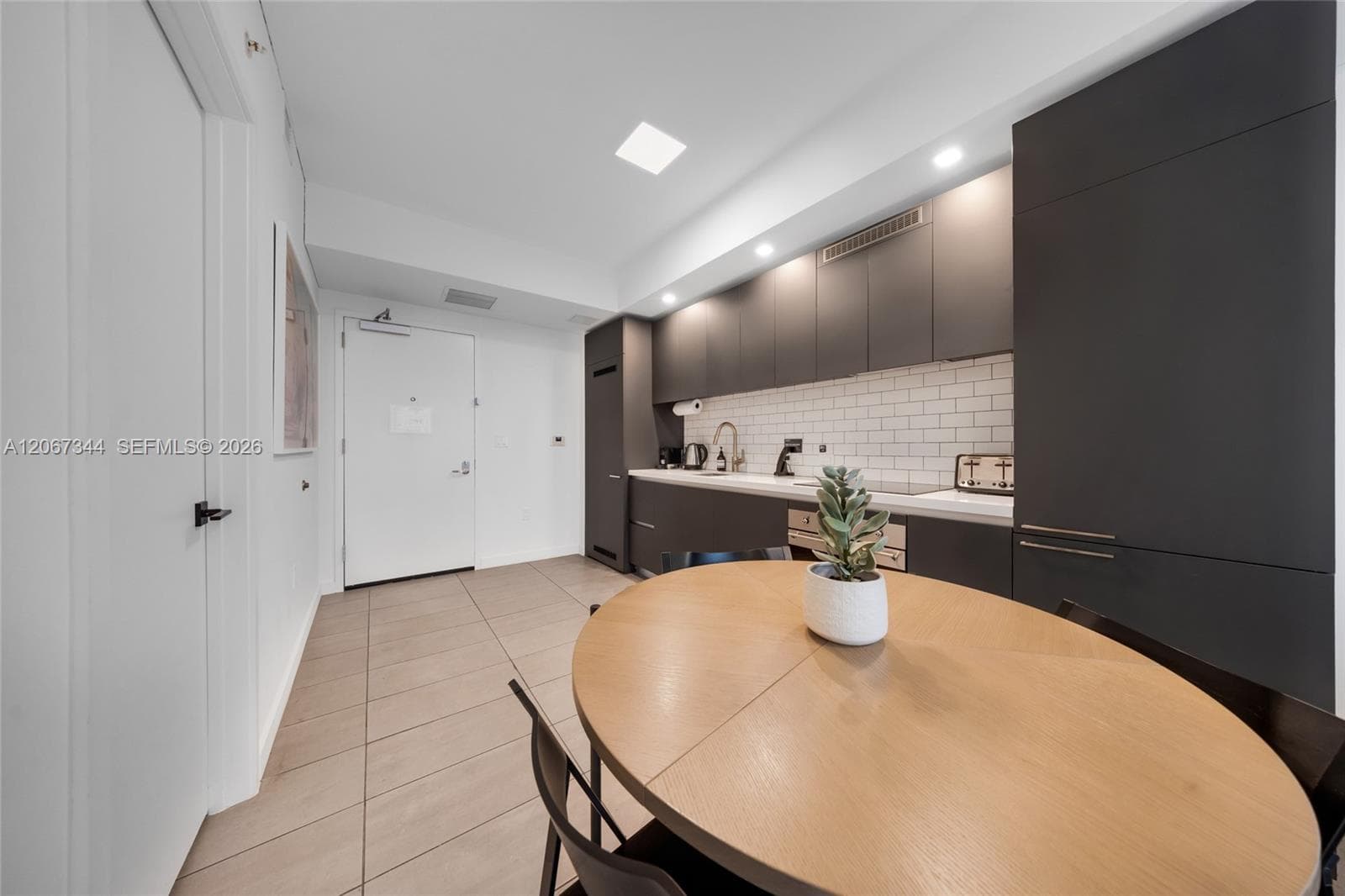 227 NE 2nd St # 3107, Miami, FL 33132 — zdjęcie 3