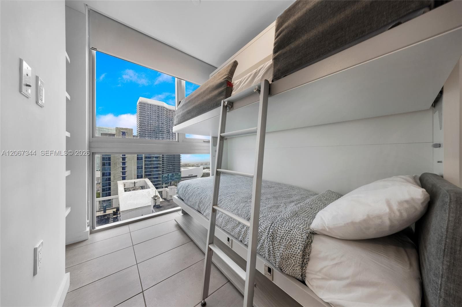 227 NE 2nd St # 3107, Miami, FL 33132 — zdjęcie 5
