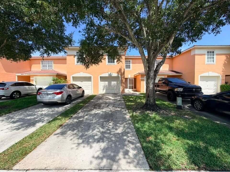 6892 Mill Brook Place, Lake Worth, FL 33463