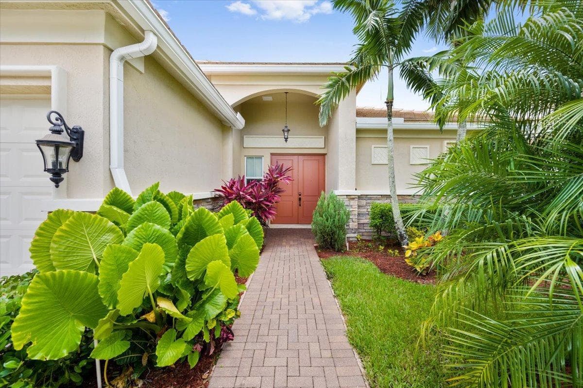 8152 Butler Greenwood Drive, Royal Palm Beach, FL 33411 — zdjęcie 2