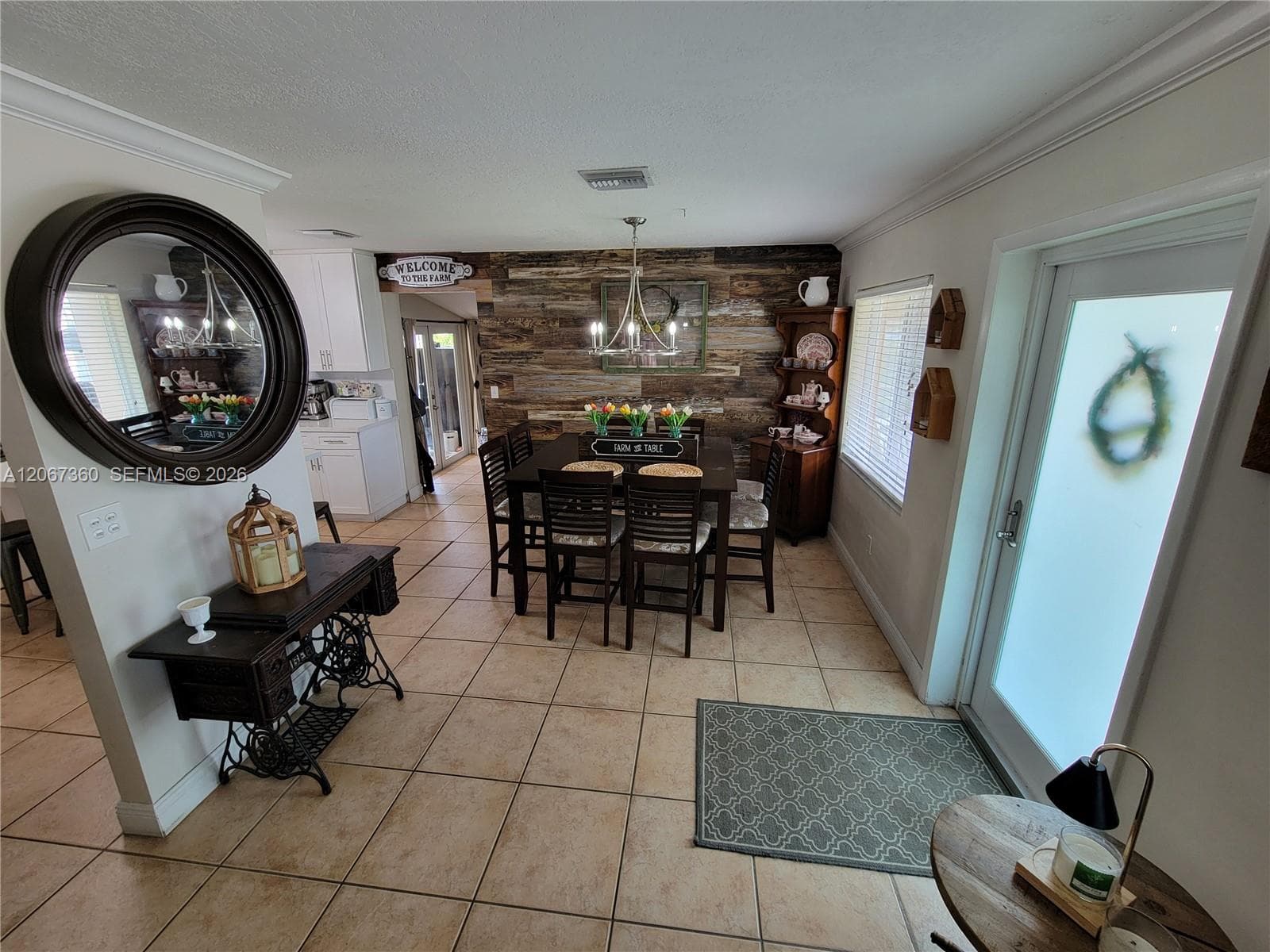 1316 W 61st Pl, Hialeah, FL 33012 — zdjęcie 2