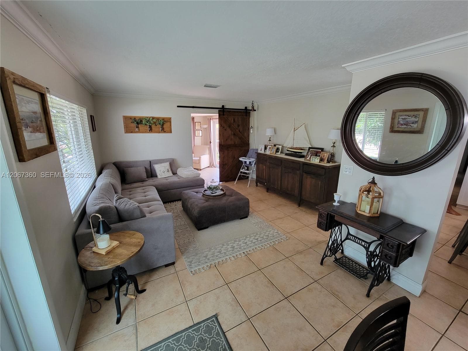 1316 W 61st Pl, Hialeah, FL 33012 — zdjęcie 4