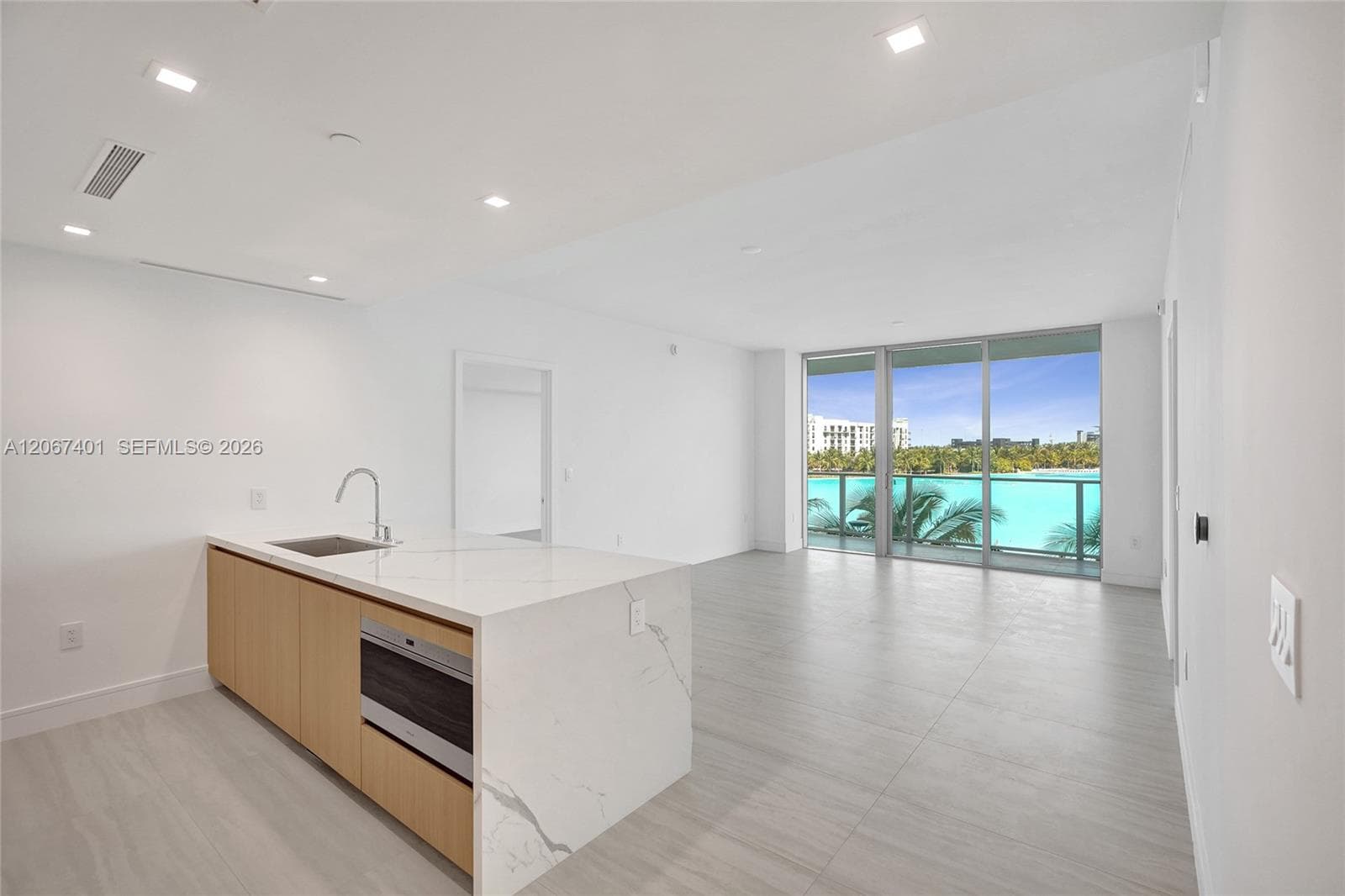2411 Laguna Circle # 208, Miami, FL 33181 — zdjęcie 5