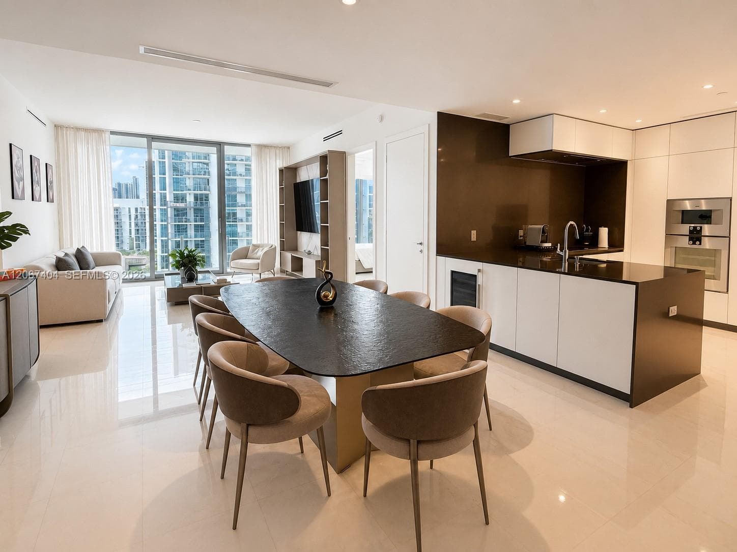 300 Biscayne Boulevard Way # 2609W, Miami, FL 33131 — zdjęcie 4