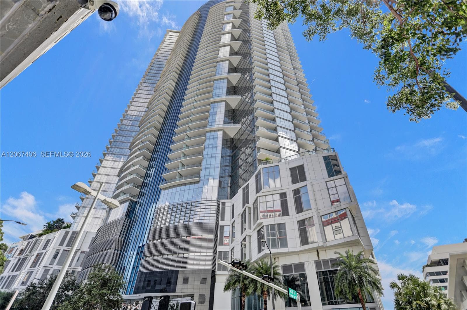 851 NE 1st Ave # 202, Miami, FL 33132 — zdjęcie 3