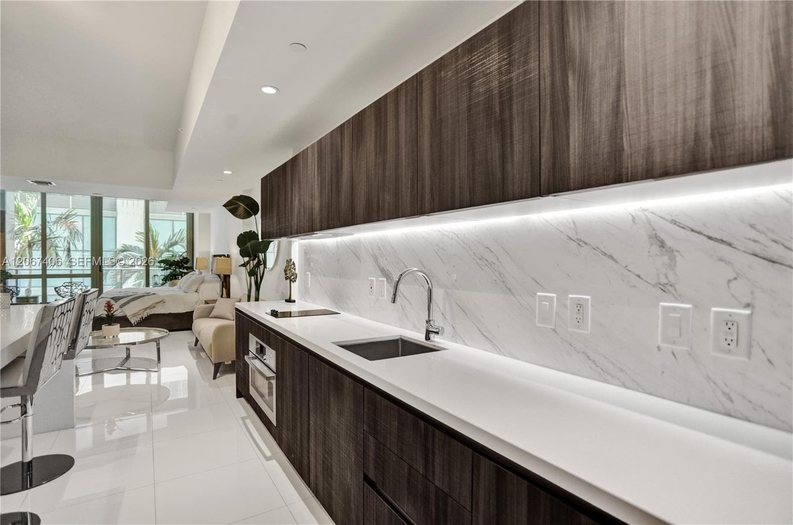851 NE 1st Ave # 202, Miami, FL 33132 — zdjęcie 4