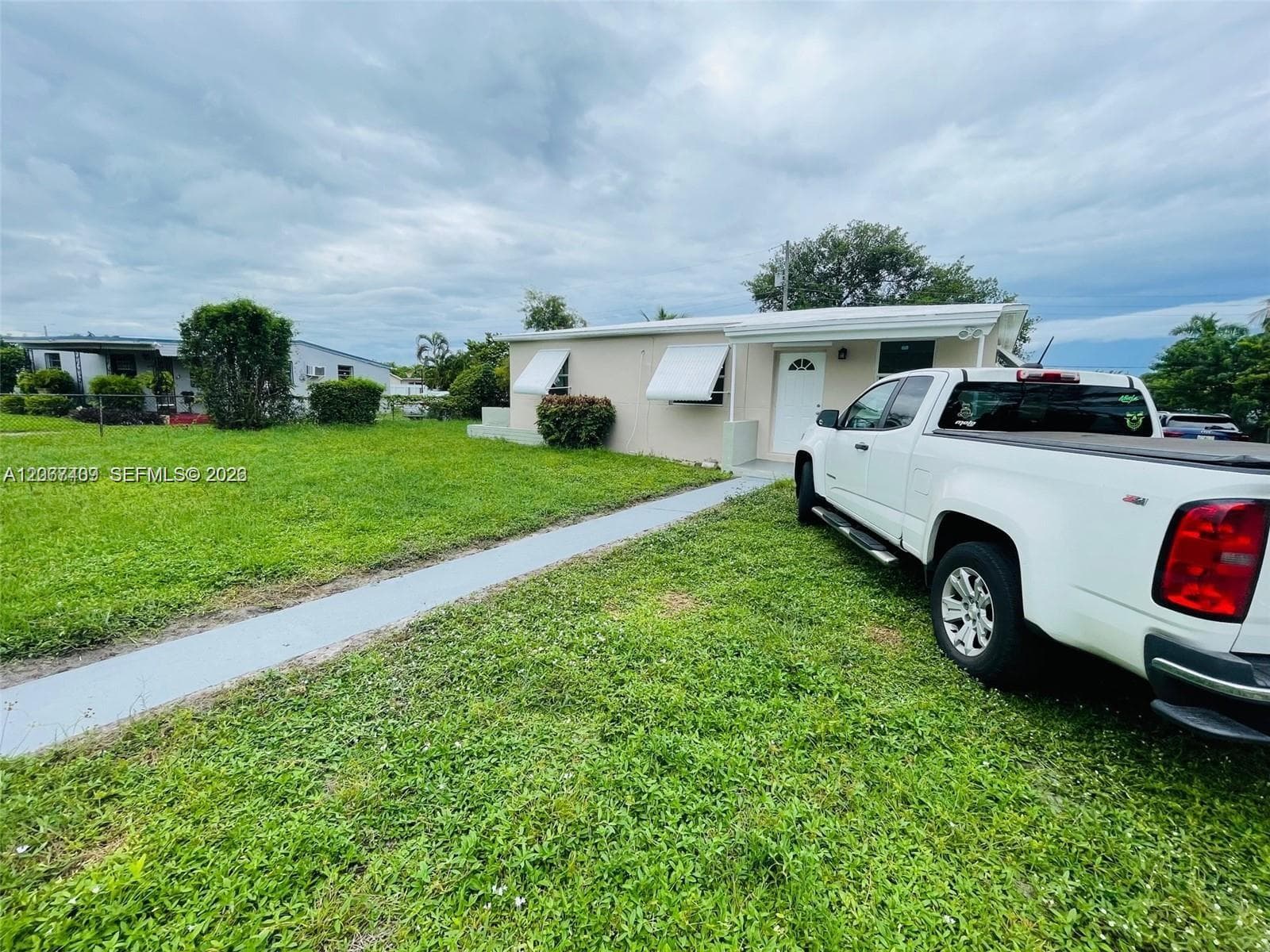 12330 NW 17th Ct # 12330, Miami, FL 33167 — zdjęcie 3