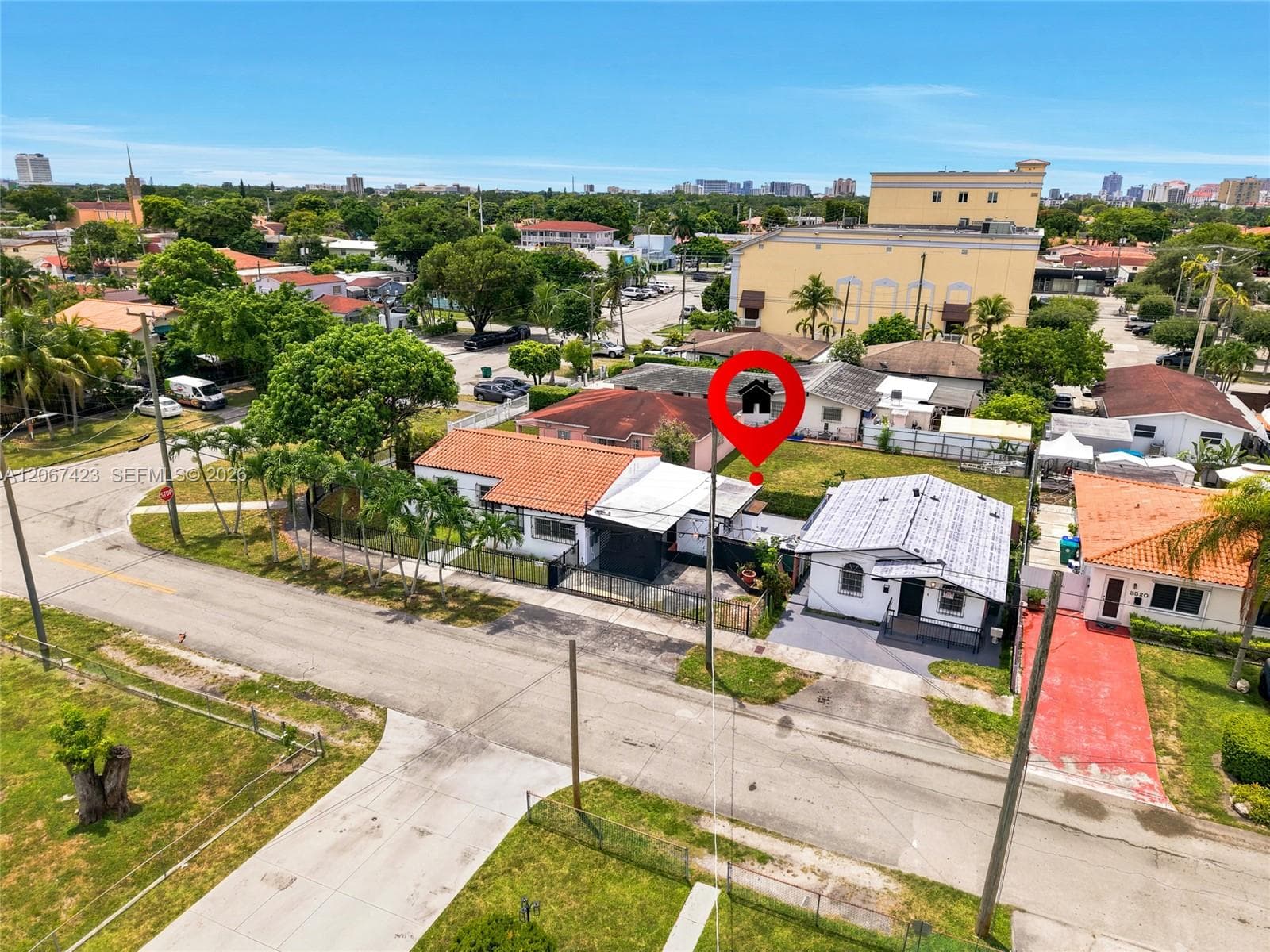 3500 NW 1st St # A, Miami, FL 33125 — zdjęcie 3