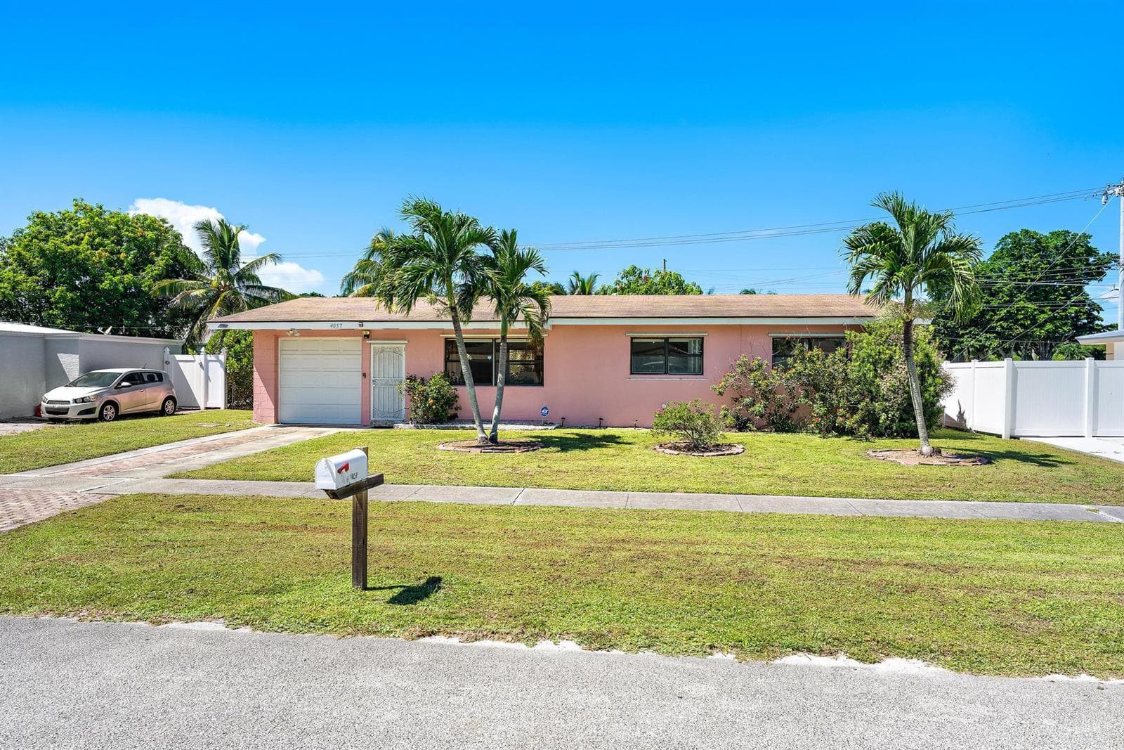 4057 CHUKKER Drive, Palm Springs, FL 33406 — zdjęcie 5