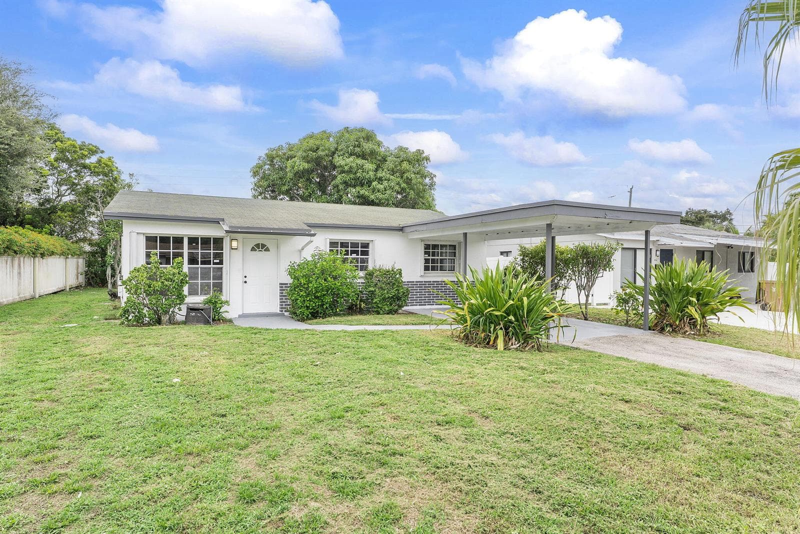 441 NW 2ND Avenue, Deerfield Beach, FL 33441 — zdjęcie 2