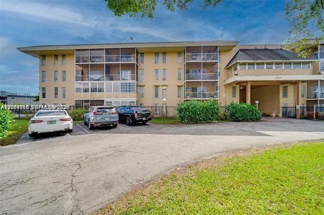 4848 NW 24th Ct # 230, Lauderdale Lakes, FL 33313 — zdjęcie 4