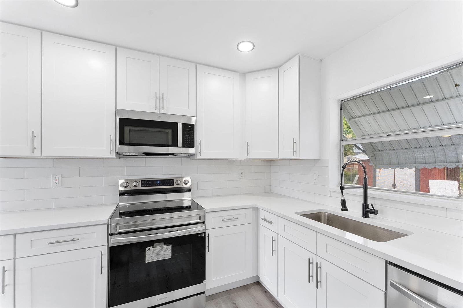 316 NW 6th Court, Deerfield Beach, FL 33441 — zdjęcie 5