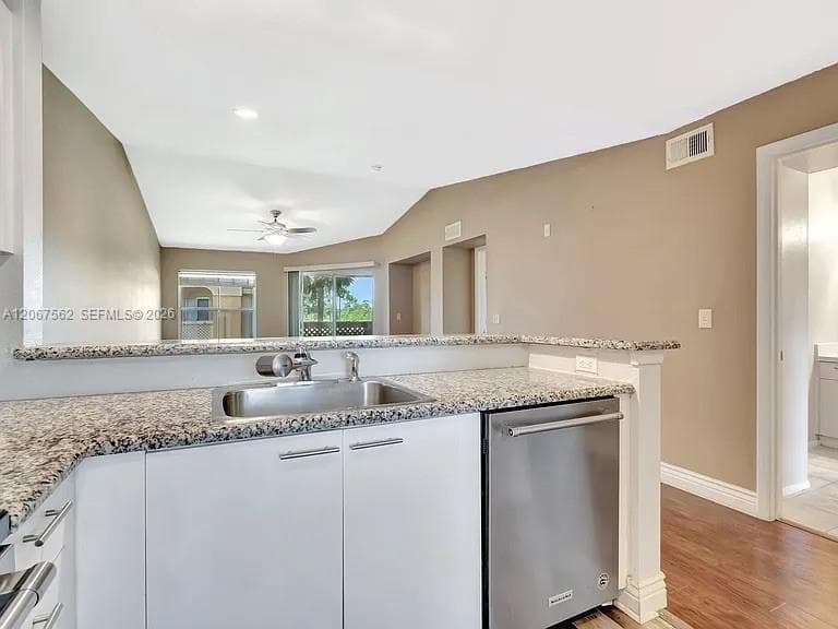 4847 Via Palm Lks # 1021, West Palm Beach, FL 33417