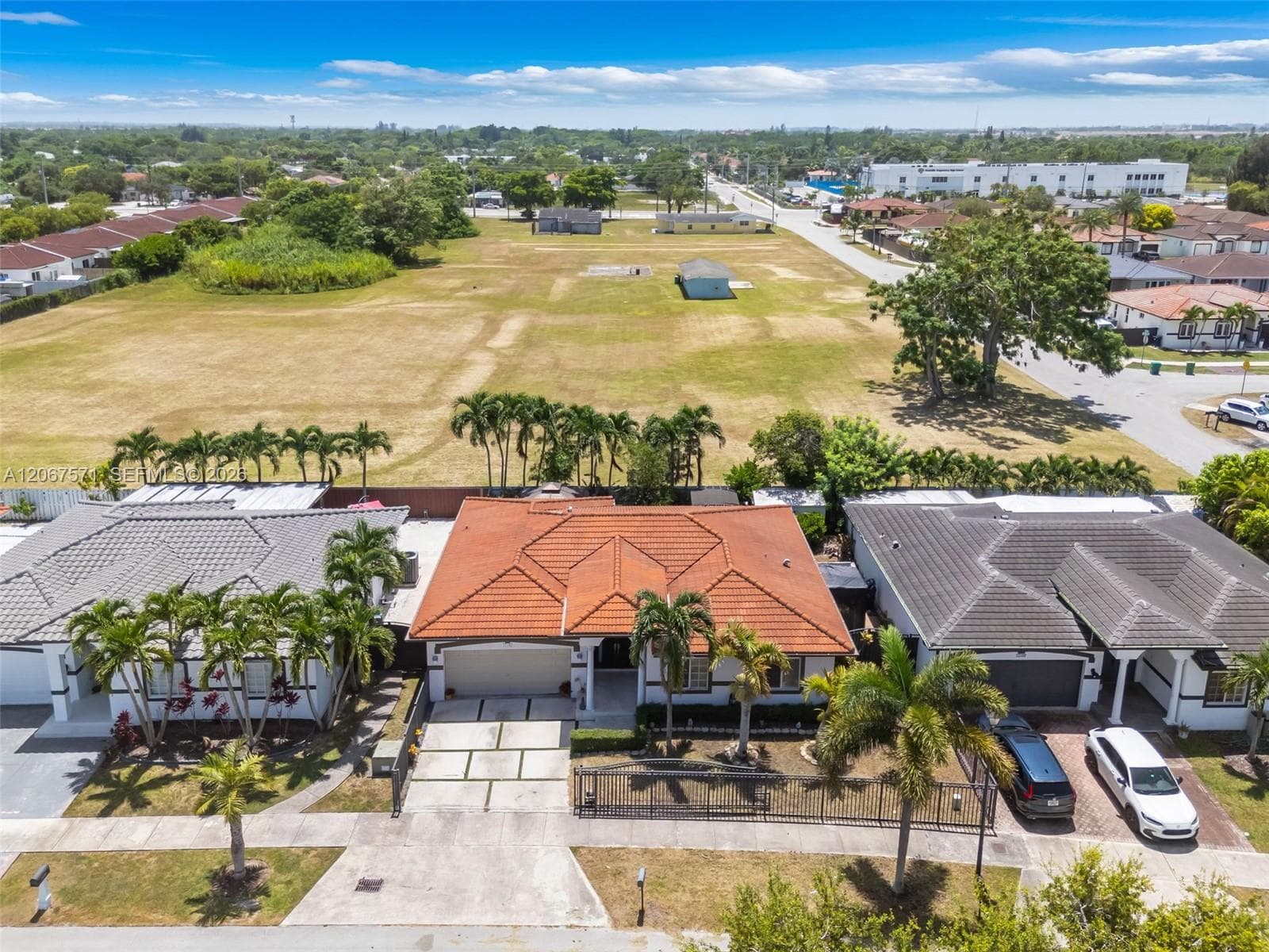 12382 SW 213th Ter, Miami, FL 33177 — zdjęcie 2