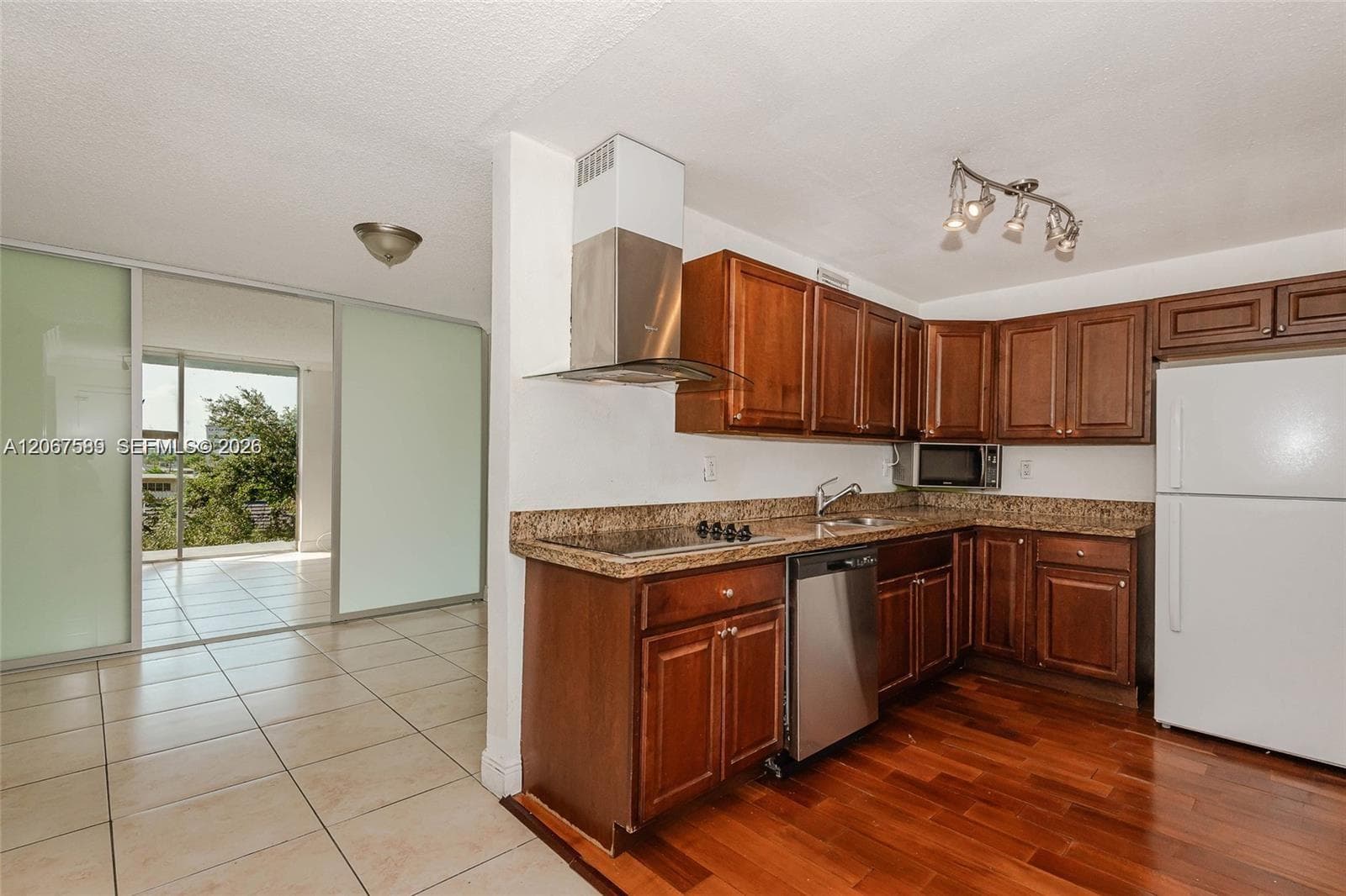 1805 Sans Souci Blvd # 532, North Miami, FL 33181 — zdjęcie 2