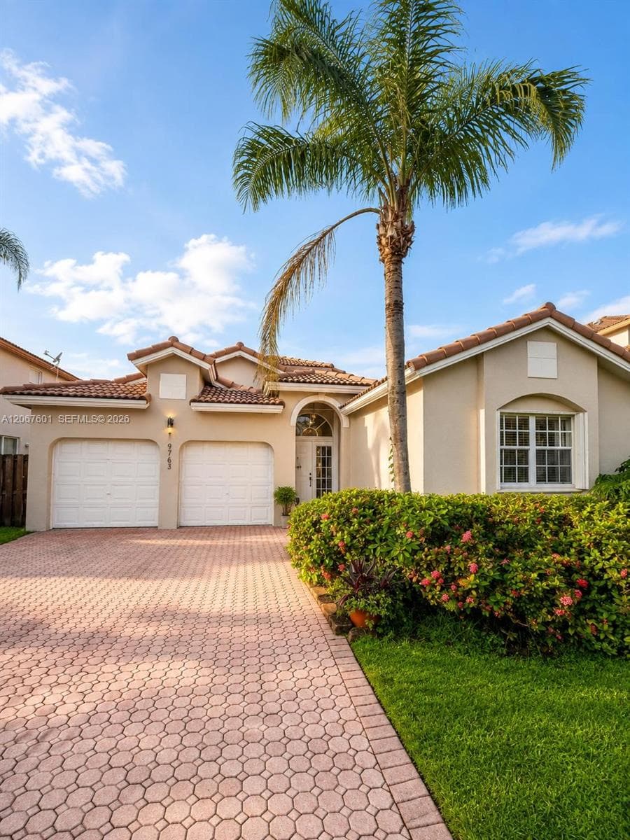 9763 NW 29th St, Doral, FL 33172