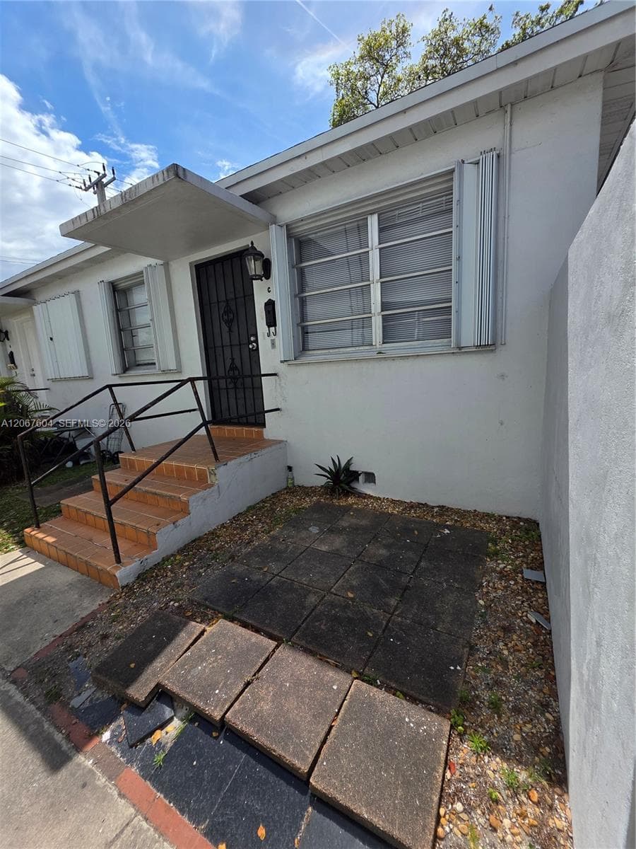 85 Esplanade Dr # C, Miami Springs, FL 33166 — zdjęcie 2