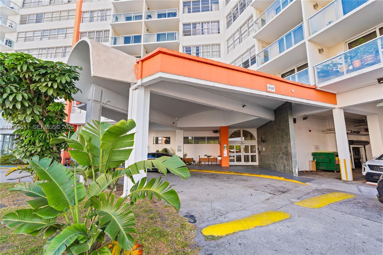 1351 NE Miami Gardens Dr # 301E, Miami, FL 33179 — zdjęcie 2
