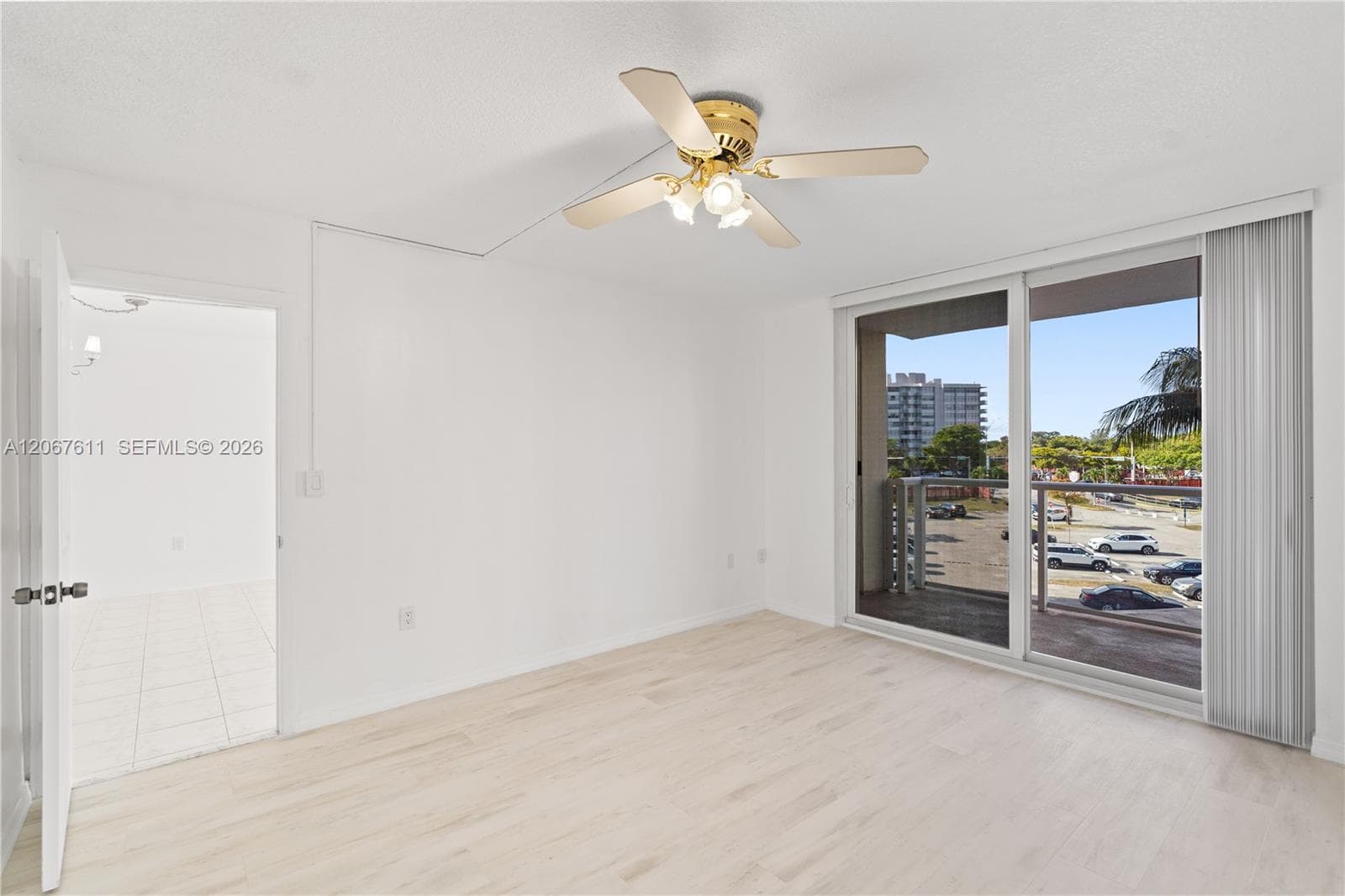1351 NE Miami Gardens Dr # 301E, Miami, FL 33179 — zdjęcie 4