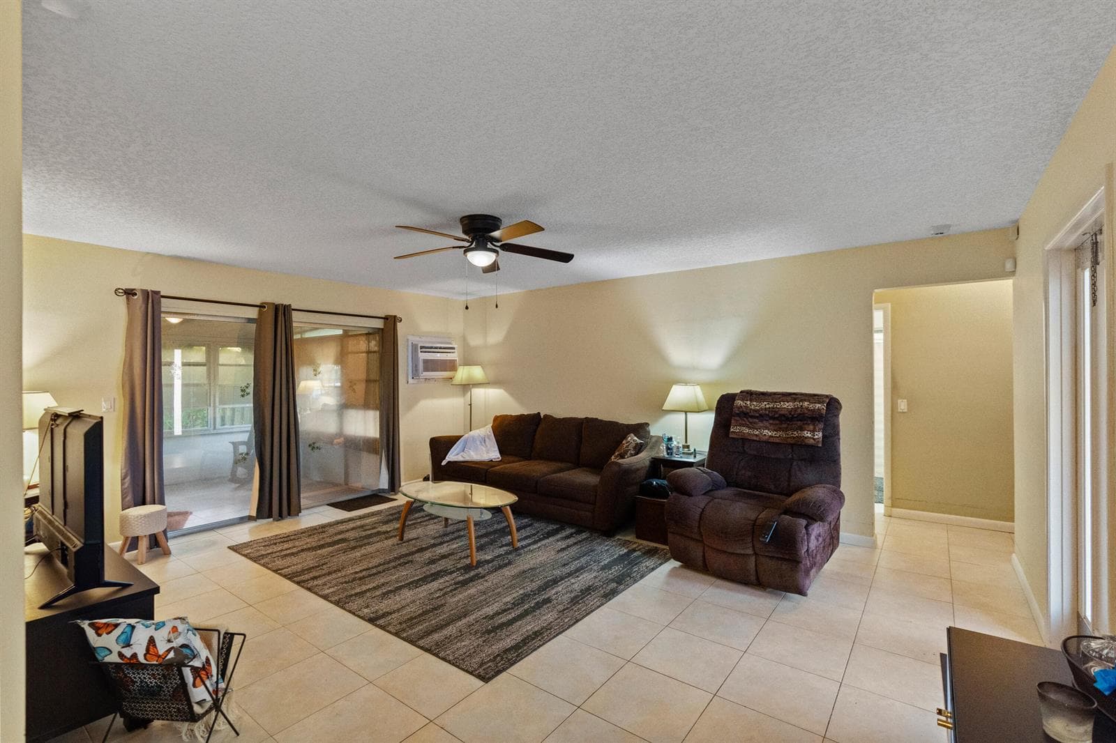 1111 NW 85TH Way, Pembroke Pines, FL 33024 — zdjęcie 3
