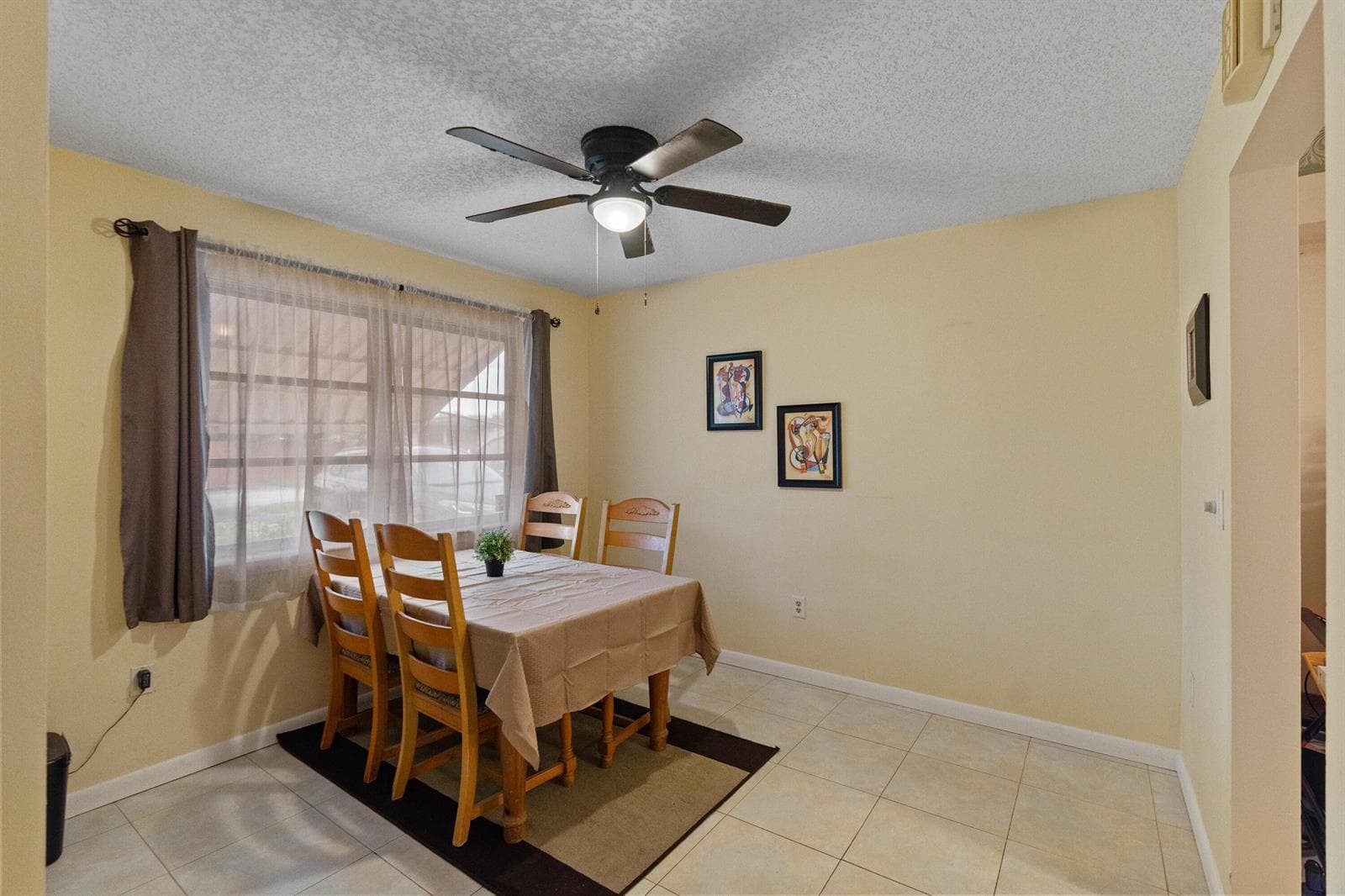 1111 NW 85TH Way, Pembroke Pines, FL 33024 — zdjęcie 4