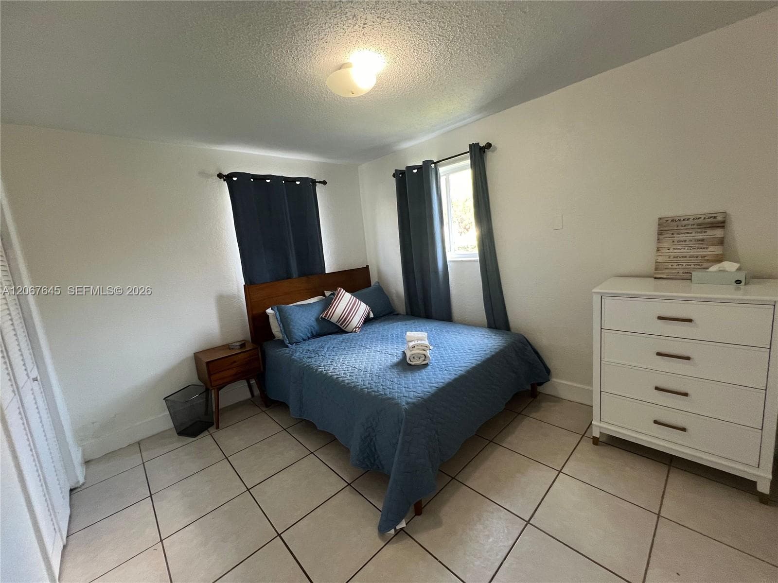 458 SW 10th St # 4, Miami, FL 33130